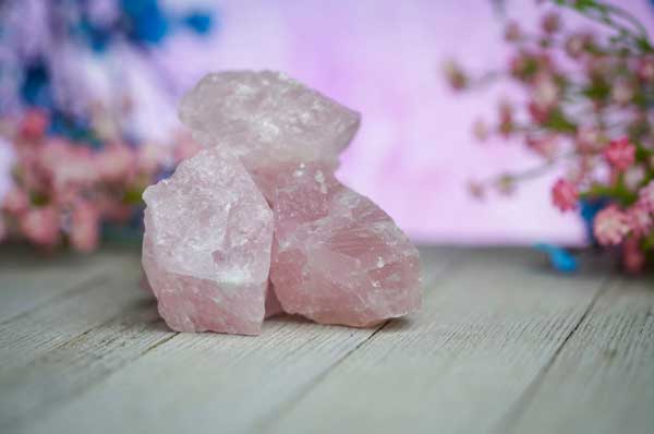 Pietre fortunate Zodiaco quarzo rosa.