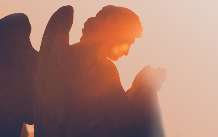 Decisioni economiche giuste con l’aiuto degli Angeli al tramonto.